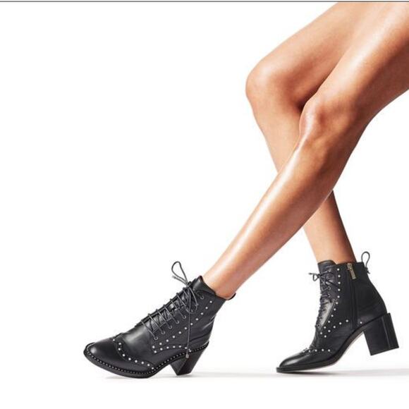 Jimmy Choo Hanah 65 Black Leather Pearl Studded Lace Up Combat Boots Ankle 8 38 - Picture 1 of 11
